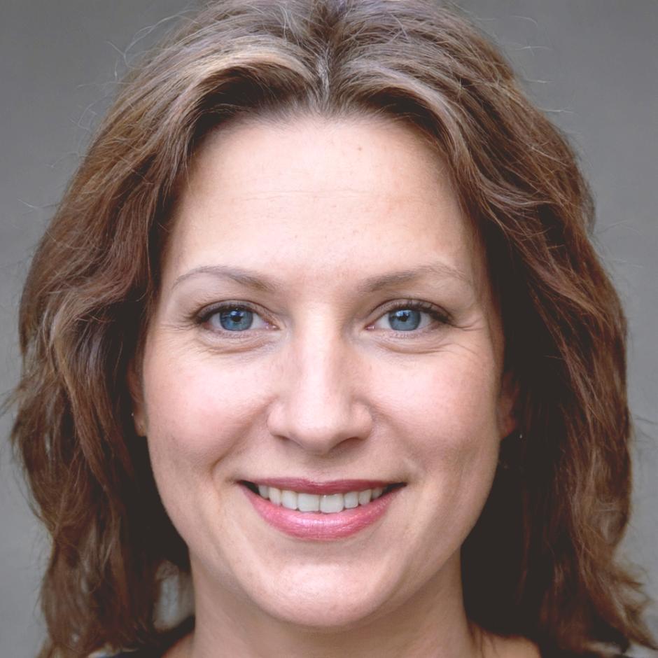 Portrait d'Émilie Blackwell, cofondatrice et directrice de la recherche comportementale chez Societytx